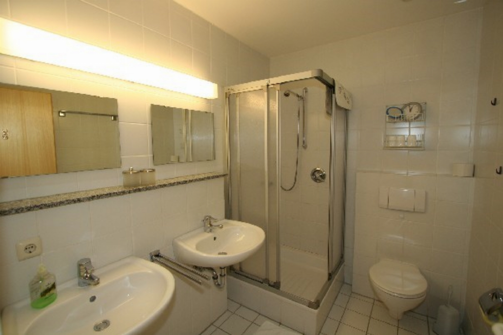 Badezimmer mit WC- il-r.de