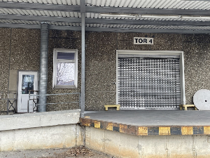 Wirtschaftliche Produktions-/Lagerhalle