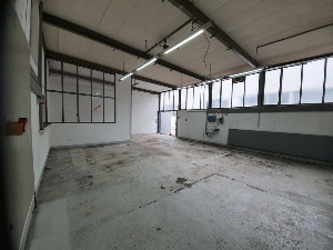 Werkstatt, Lager, Halle in verkehrsgünstiger Lage