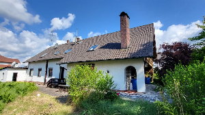 Mehrgenerationenhaus in familienfreundlicher Lage